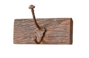 מדף עץ עתיק יחיד