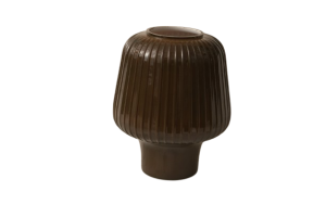 מנורת שולחן קטנה