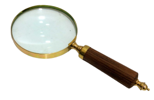 זכוכית מגדלת ידית עץ פסים